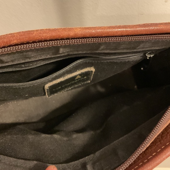 Liz Claiborne leather crossbody - Picture 6 of 8